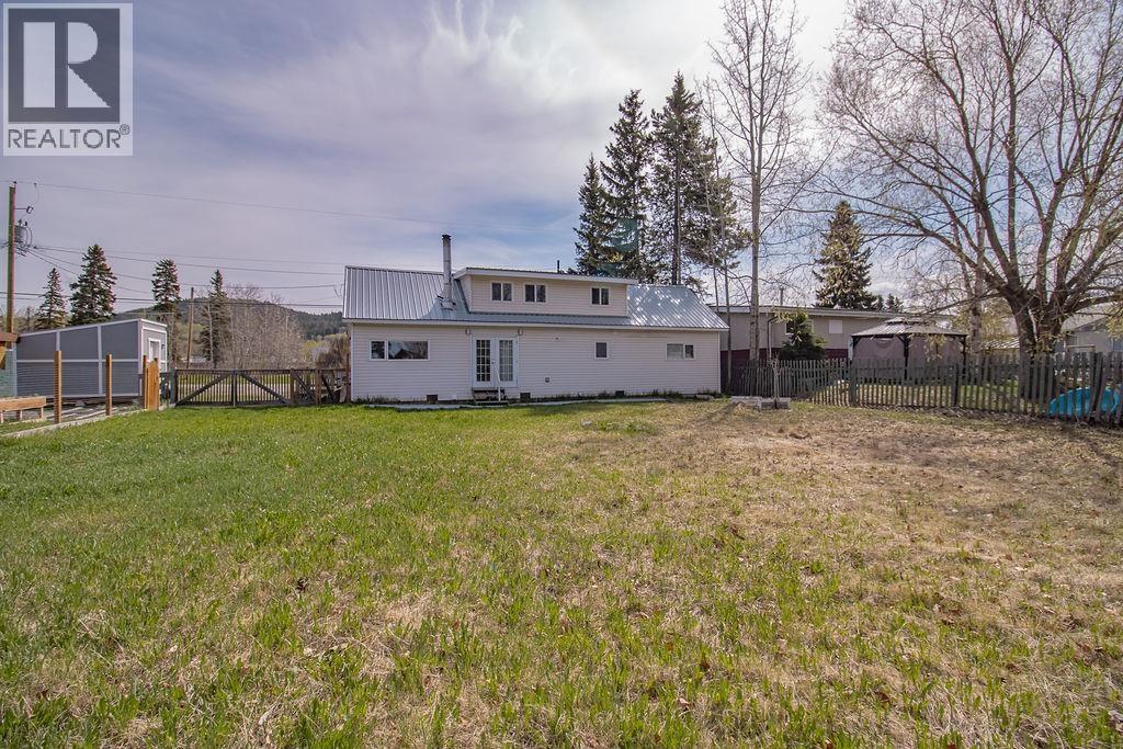 193 W 2nd Avenue, Fort St. James, British Columbia  V0J 1P0 - Photo 36 - R3101095
