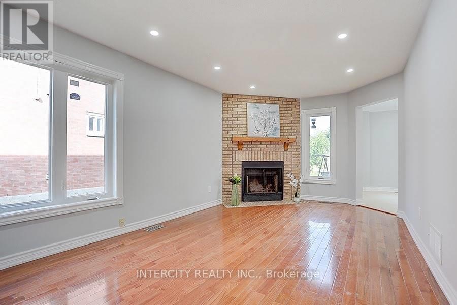 57 Yorkland Street, Richmond Hill, Ontario  L4C 9Z4 - Photo 8 - N13092914