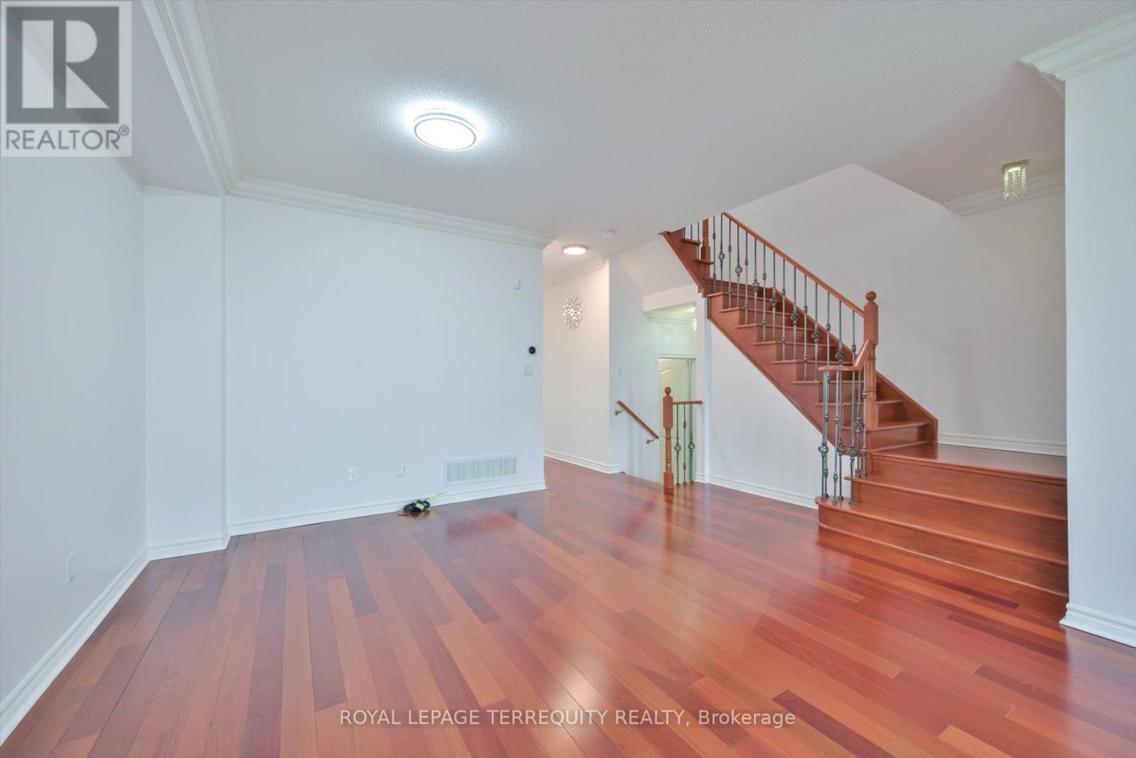 10461 Woodbine Avenue, Markham, Ontario  L6C 1J1 - Photo 8 - N13092984