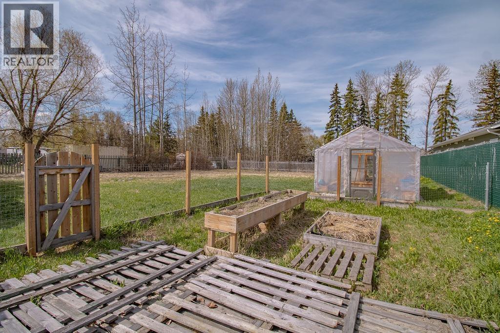 193 W 2nd Avenue, Fort St. James, British Columbia  V0J 1P0 - Photo 31 - R3101095