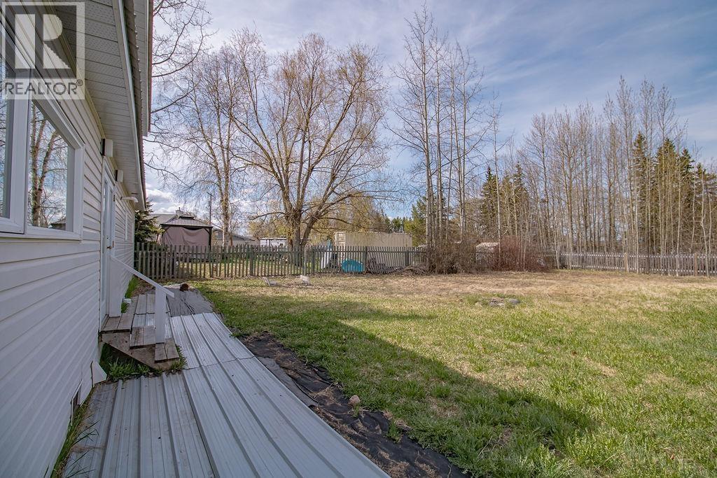193 W 2nd Avenue, Fort St. James, British Columbia  V0J 1P0 - Photo 34 - R3101095