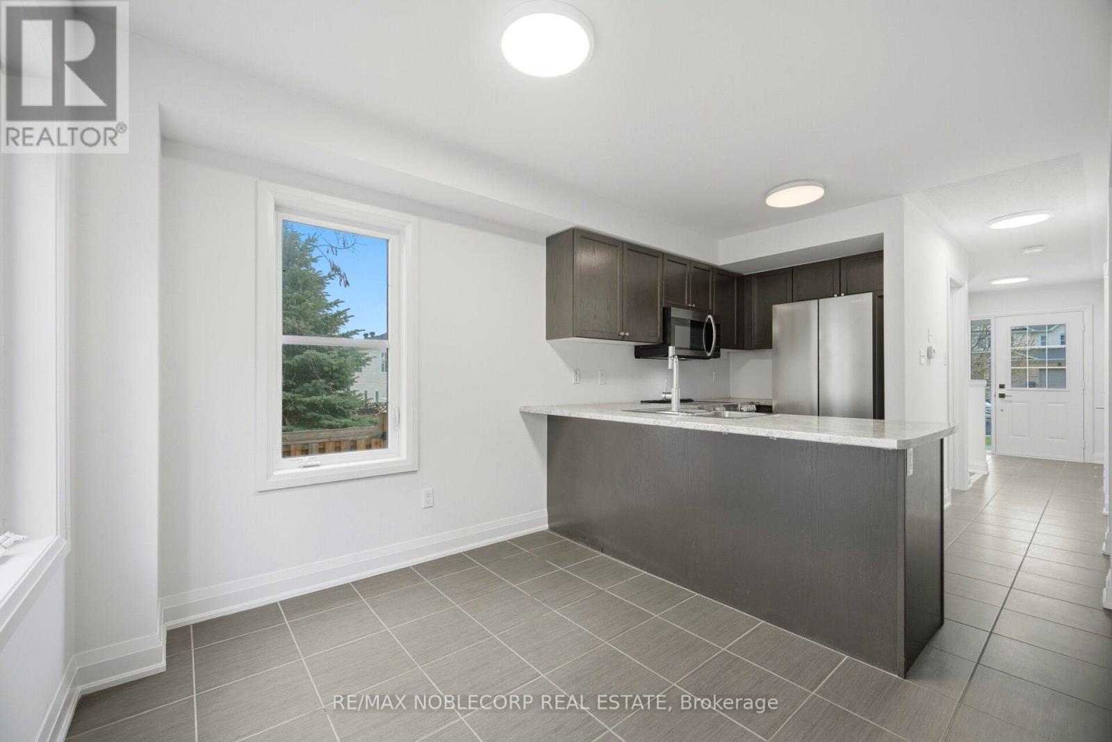 20 Peartree Court, Barrie (Allandale Heights), Ontario  L4N 6N7 - Photo 15 - S13092894