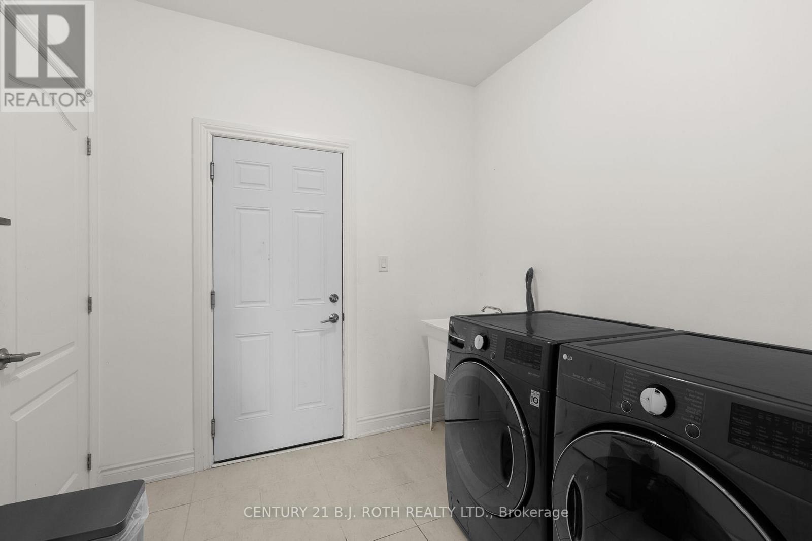 29 Alaskan Heights, Barrie (Holly), Ontario  L9J 0H9 - Photo 17 - S13092924