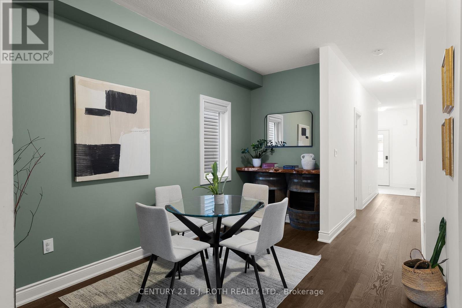 29 Alaskan Heights, Barrie (Holly), Ontario  L9J 0H9 - Photo 4 - S13092924