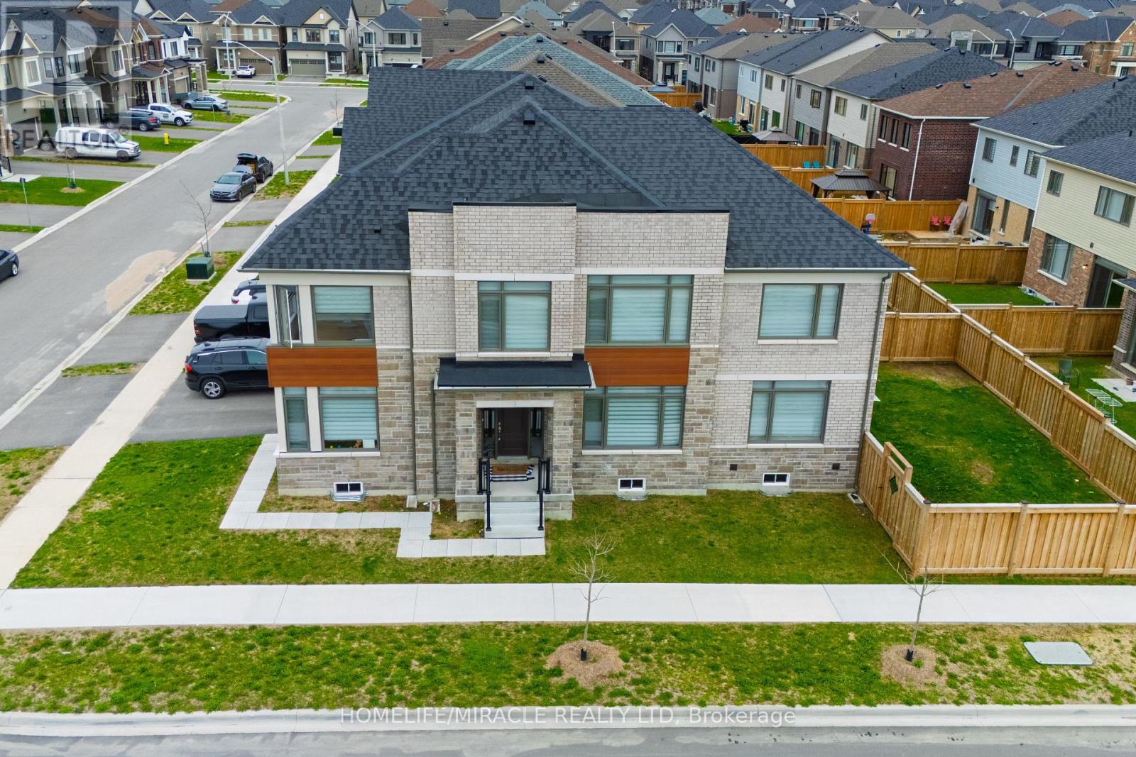 17 Ludlow Drive, Barrie, Ontario  L9J 0L8 - Photo 1 - S13092928