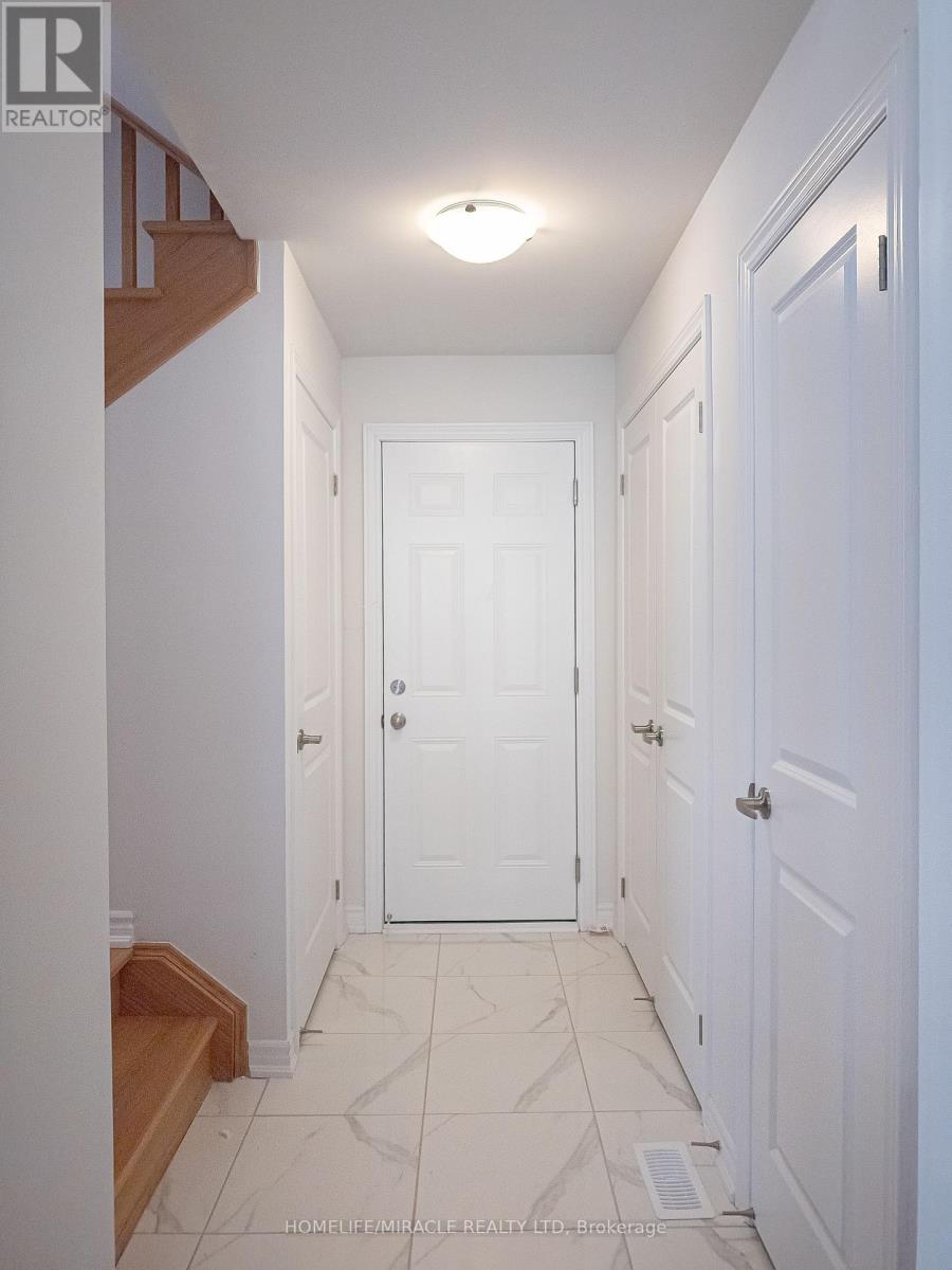 17 Ludlow Drive, Barrie, Ontario  L9J 0L8 - Photo 19 - S13092928