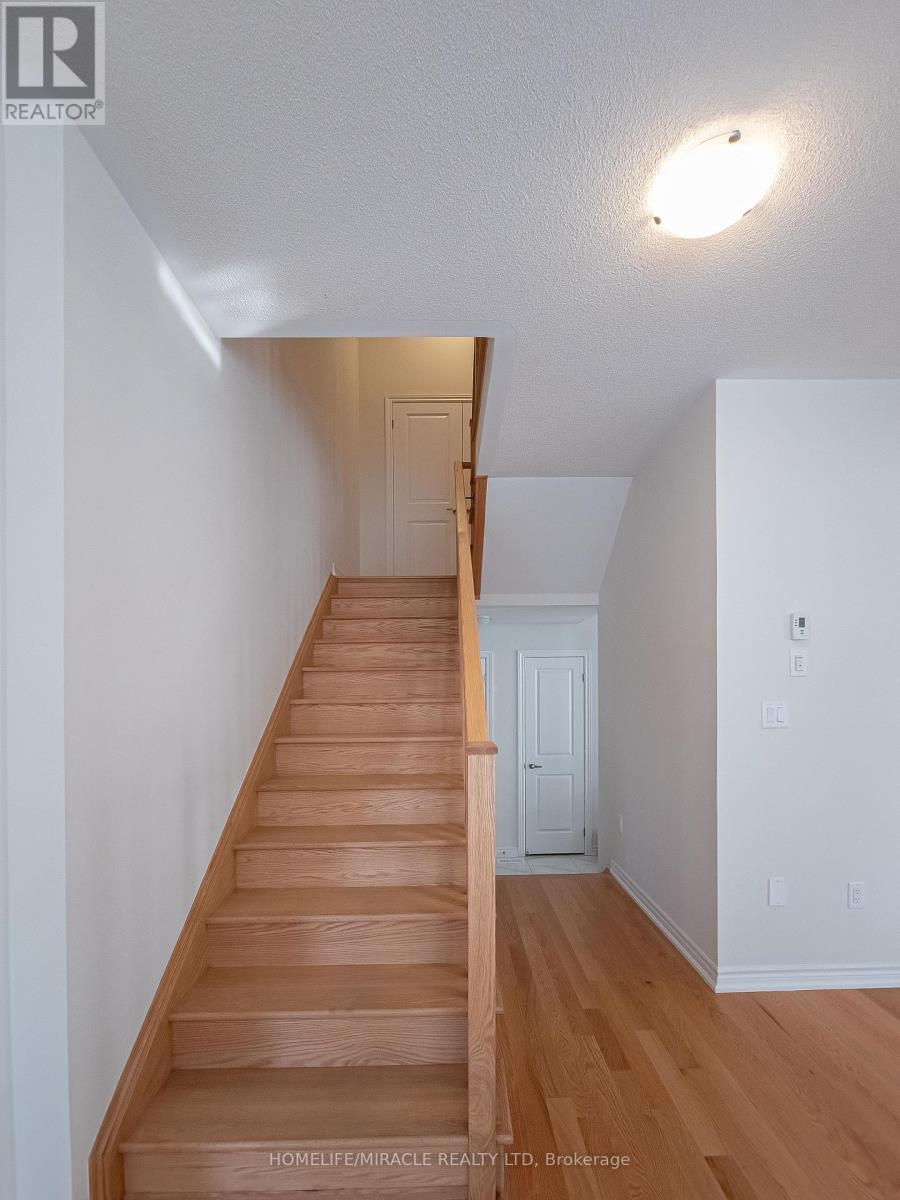 17 Ludlow Drive, Barrie, Ontario  L9J 0L8 - Photo 20 - S13092928