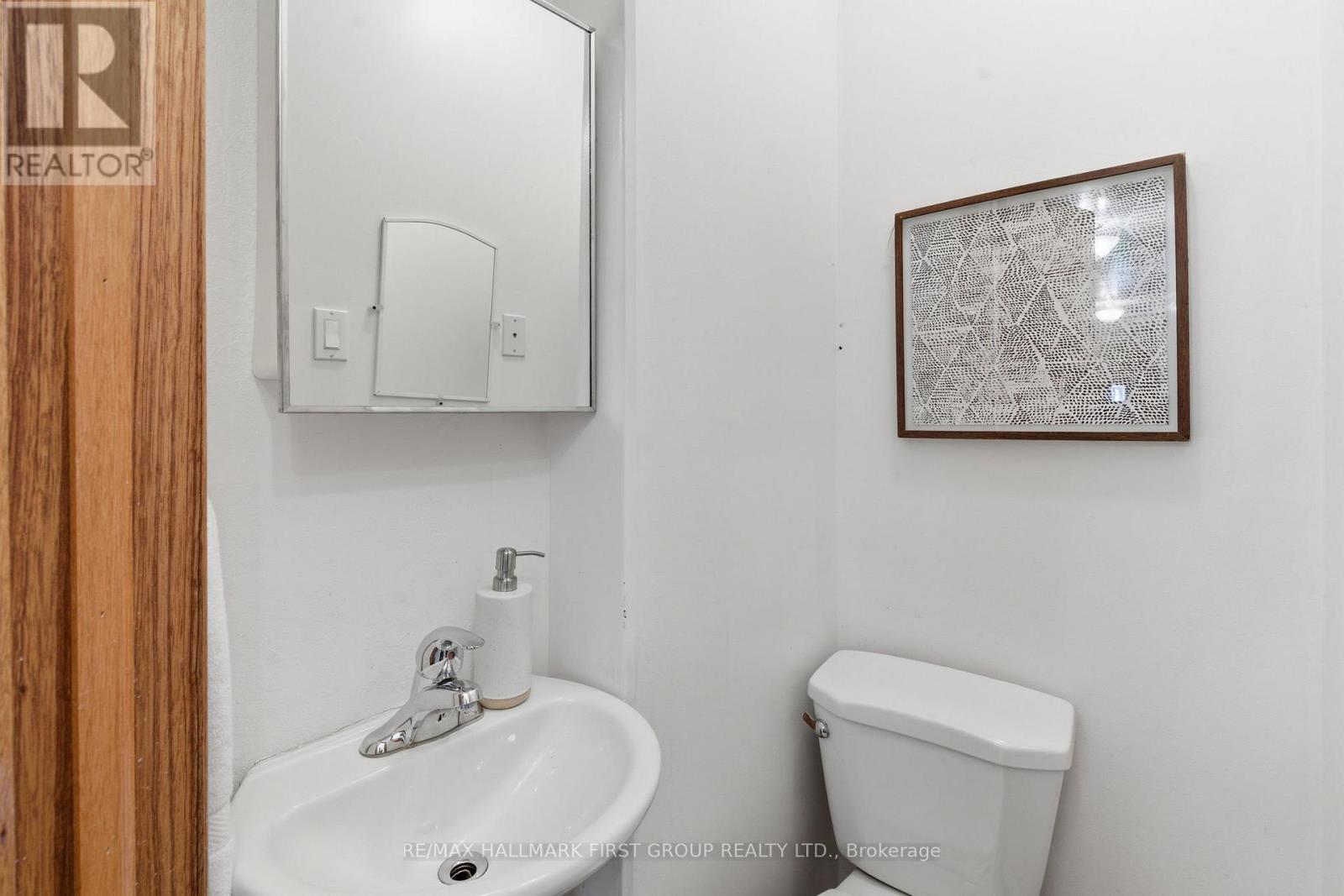 152 Mcroberts Avenue, Toronto, Ontario  M6E 4P5 - Photo 10 - W13092816