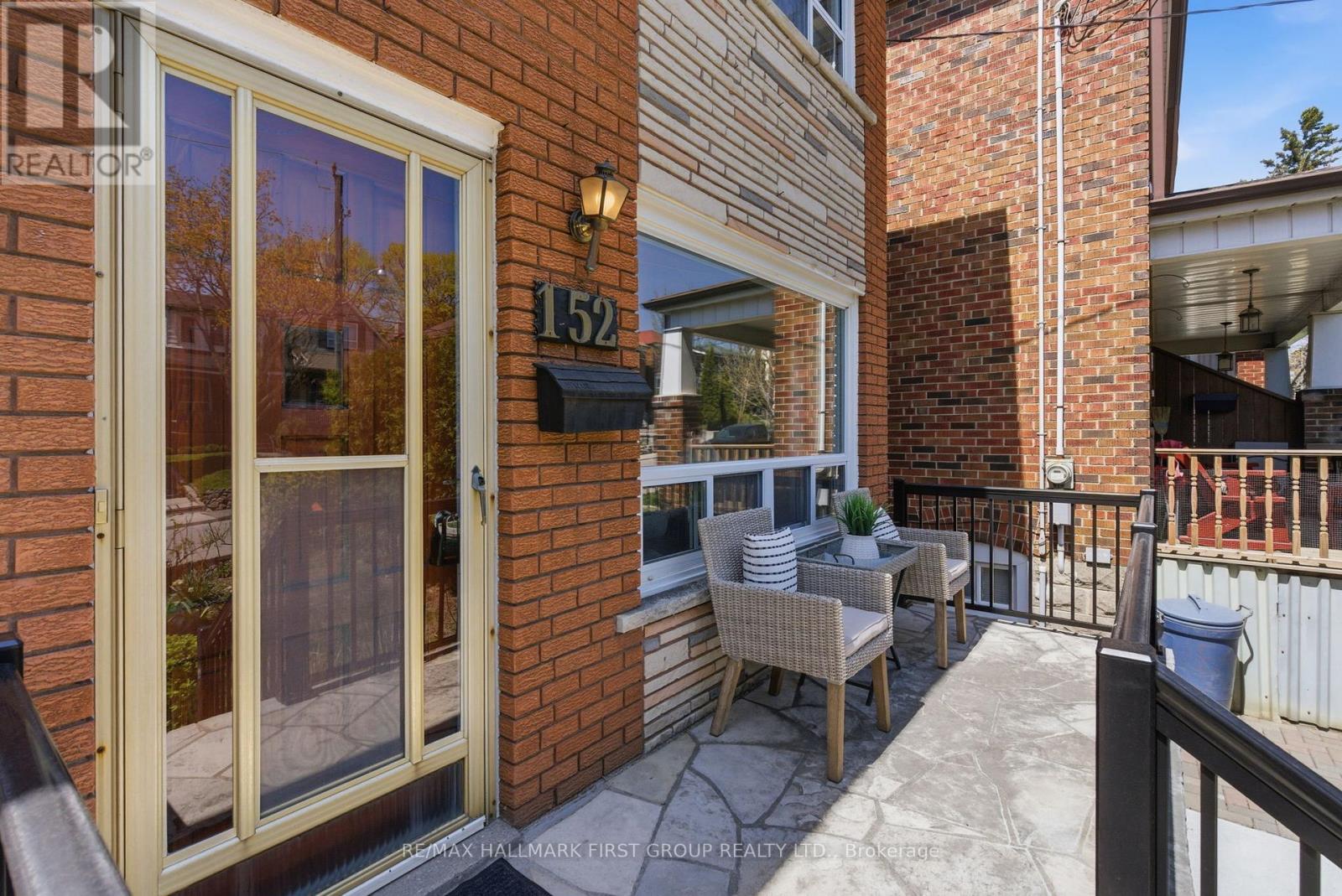 152 Mcroberts Avenue, Toronto, Ontario  M6E 4P5 - Photo 2 - W13092816