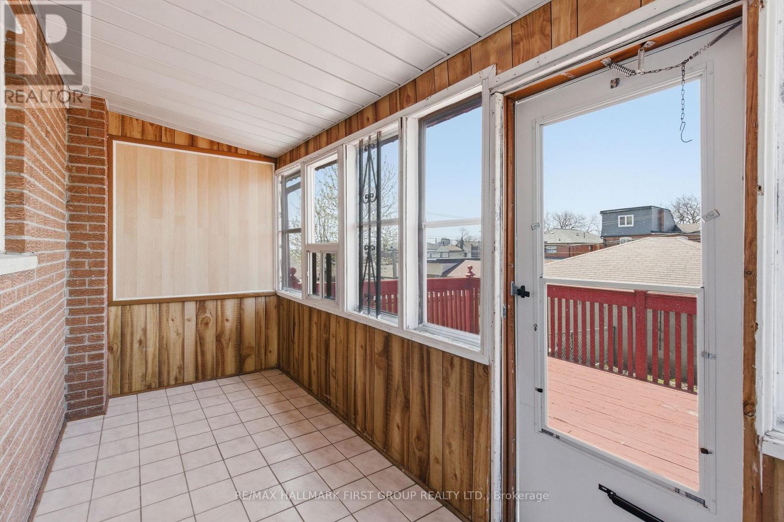 152 Mcroberts Avenue, Toronto, Ontario  M6E 4P5 - Photo 40 - W13092816