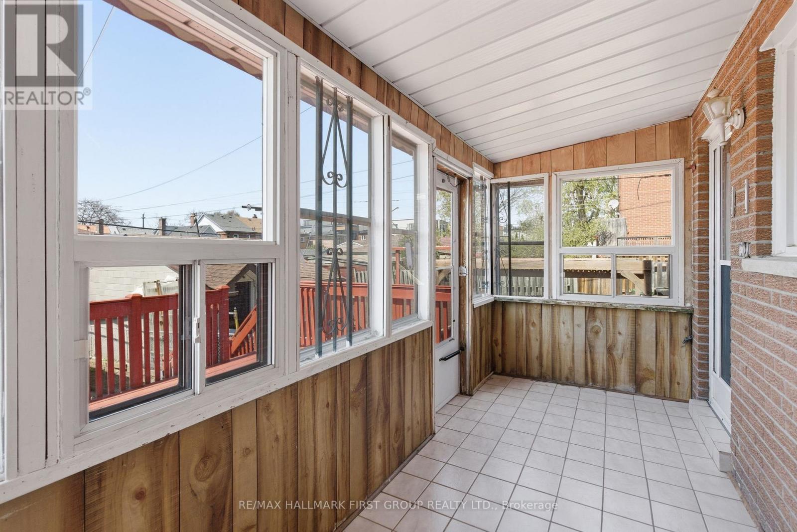 152 Mcroberts Avenue, Toronto, Ontario  M6E 4P5 - Photo 41 - W13092816