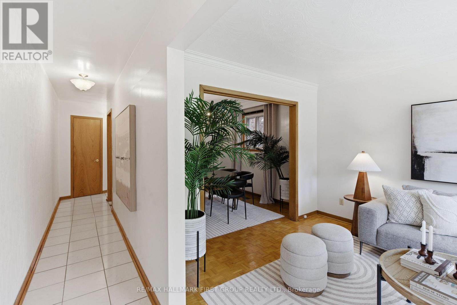 152 Mcroberts Avenue, Toronto, Ontario  M6E 4P5 - Photo 9 - W13092816