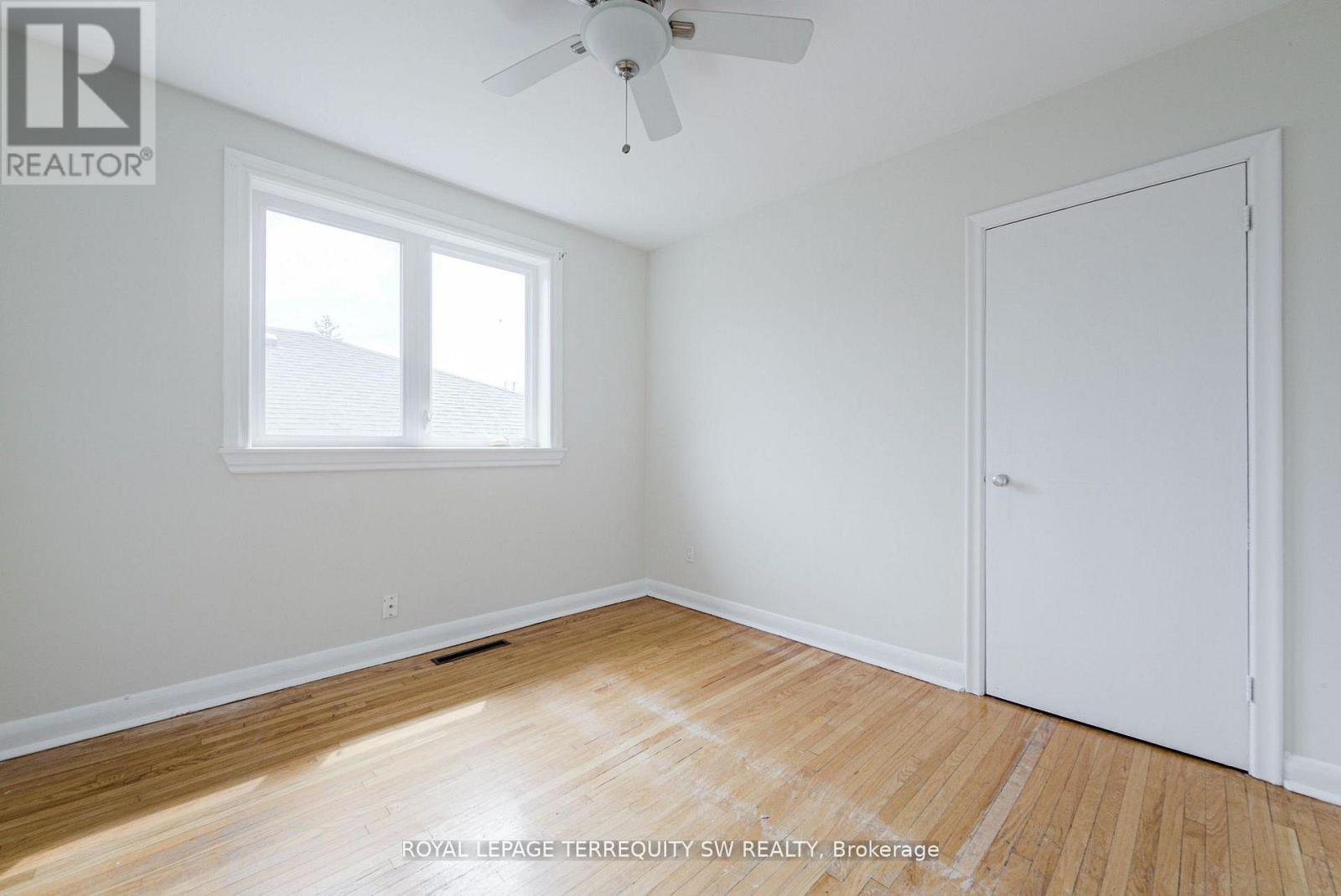 35 Euphrasia Drive, Toronto, Ontario  M6B 3V8 - Photo 27 - W13092856