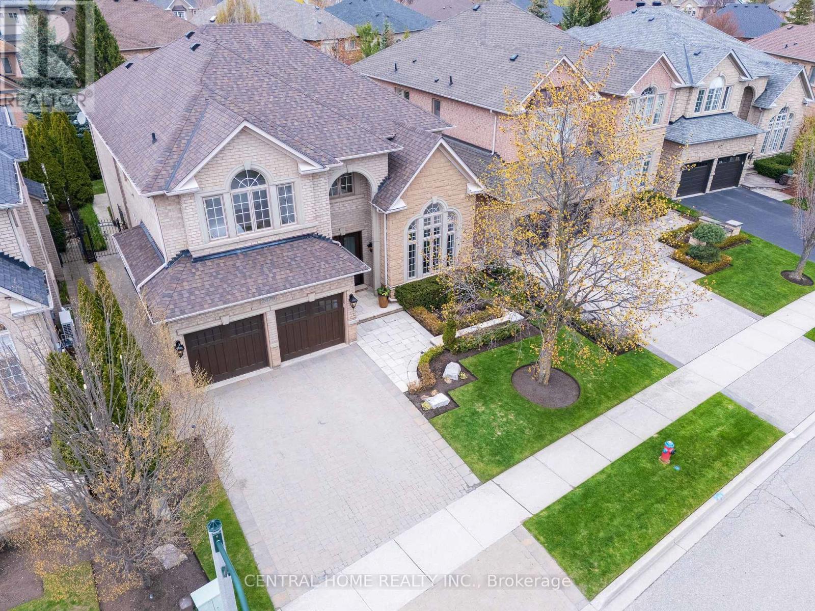 2479 Bon Echo Drive, Oakville, Ontario  L6H 7R1 - Photo 4 - W13092994