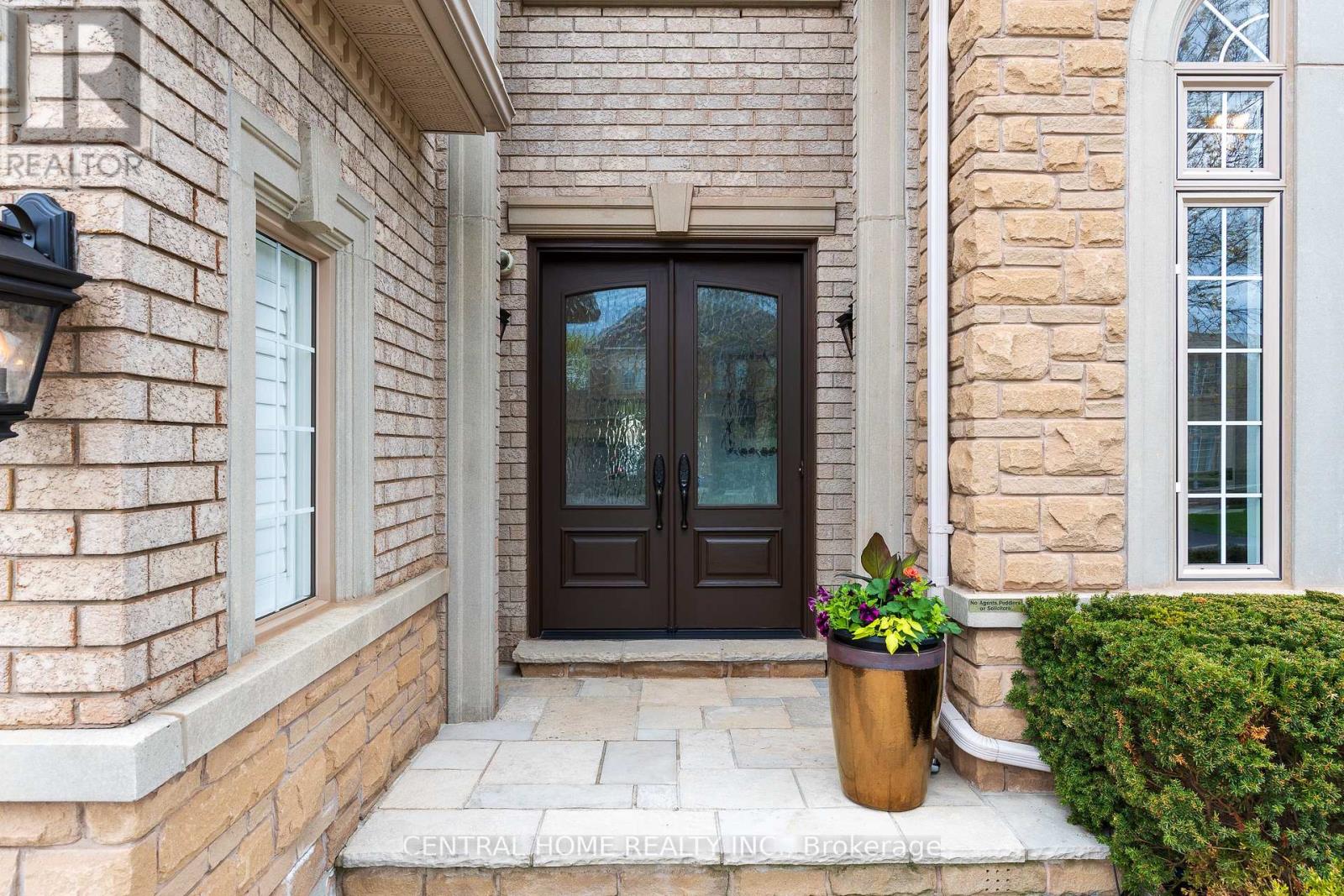 2479 Bon Echo Drive, Oakville, Ontario  L6H 7R1 - Photo 5 - W13092994