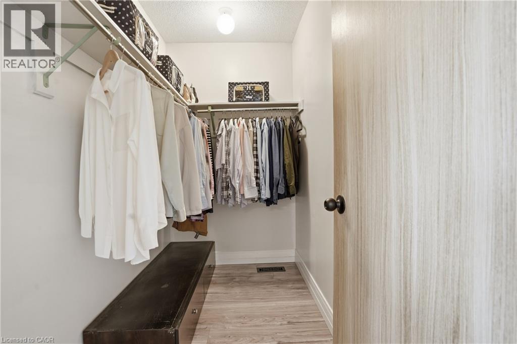 4582 St Volodymyr Court, Beamsville, Ontario  L3J 0B5 - Photo 16 - 40827560