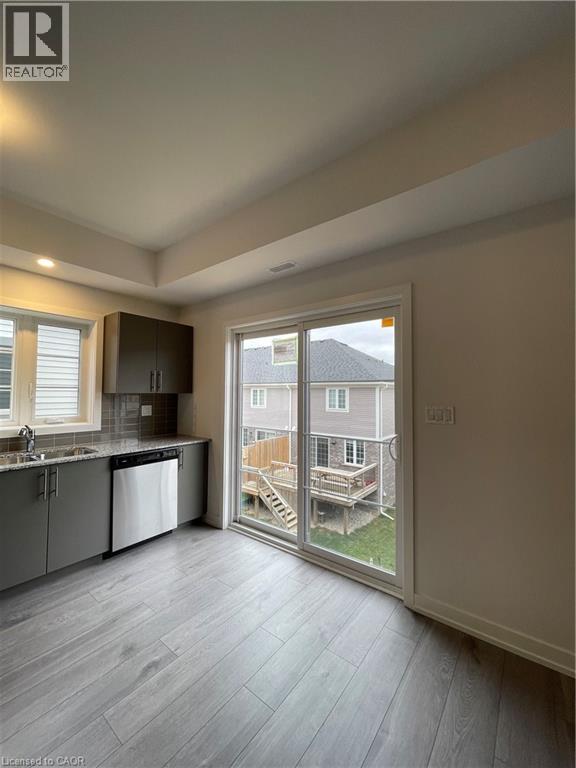 205 West Oak Trail Unit# 52, Kitchener, Ontario  N2R 0R9 - Photo 16 - 40827506