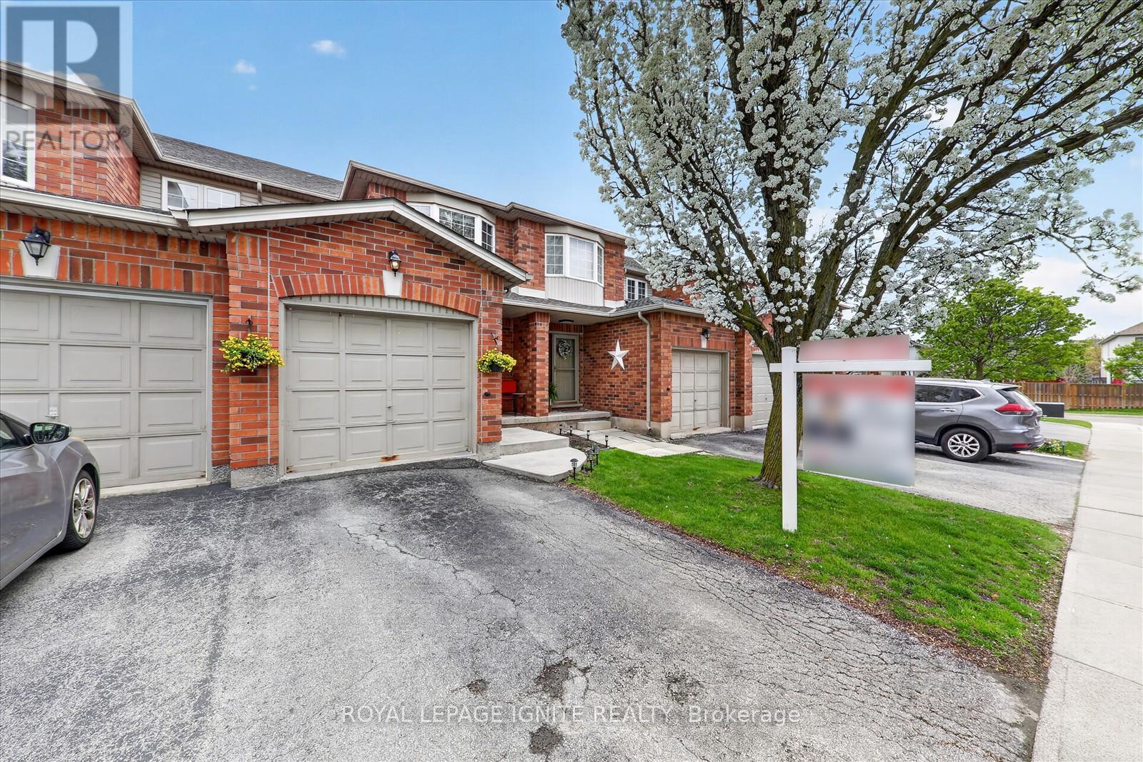 17 - 174 Highbury Drive, Hamilton, Ontario  L8J 3T8 - Photo 2 - X13092794