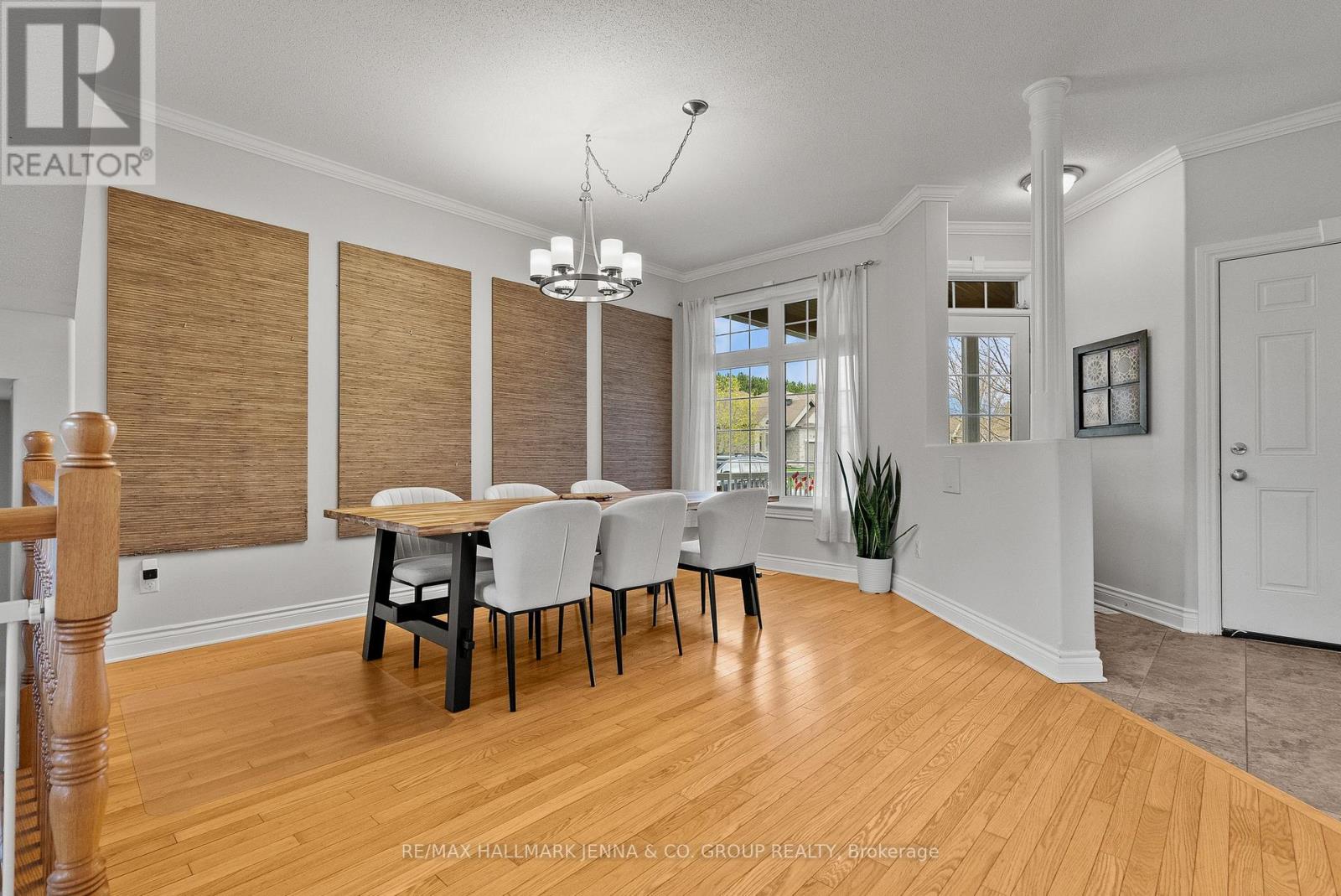 281 Topaze Crescent, Clarence-Rockland, Ontario  K4K 0E7 - Photo 4 - X13093034