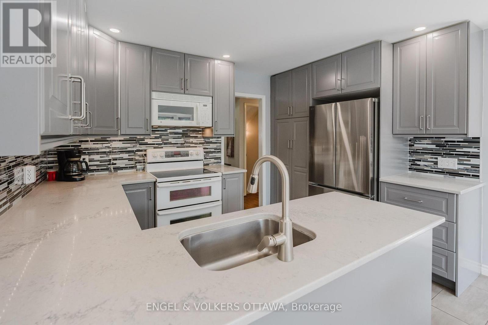 30 Huntings End Avenue, Ottawa, Ontario  K2M 1R3 - Photo 8 - X13093092