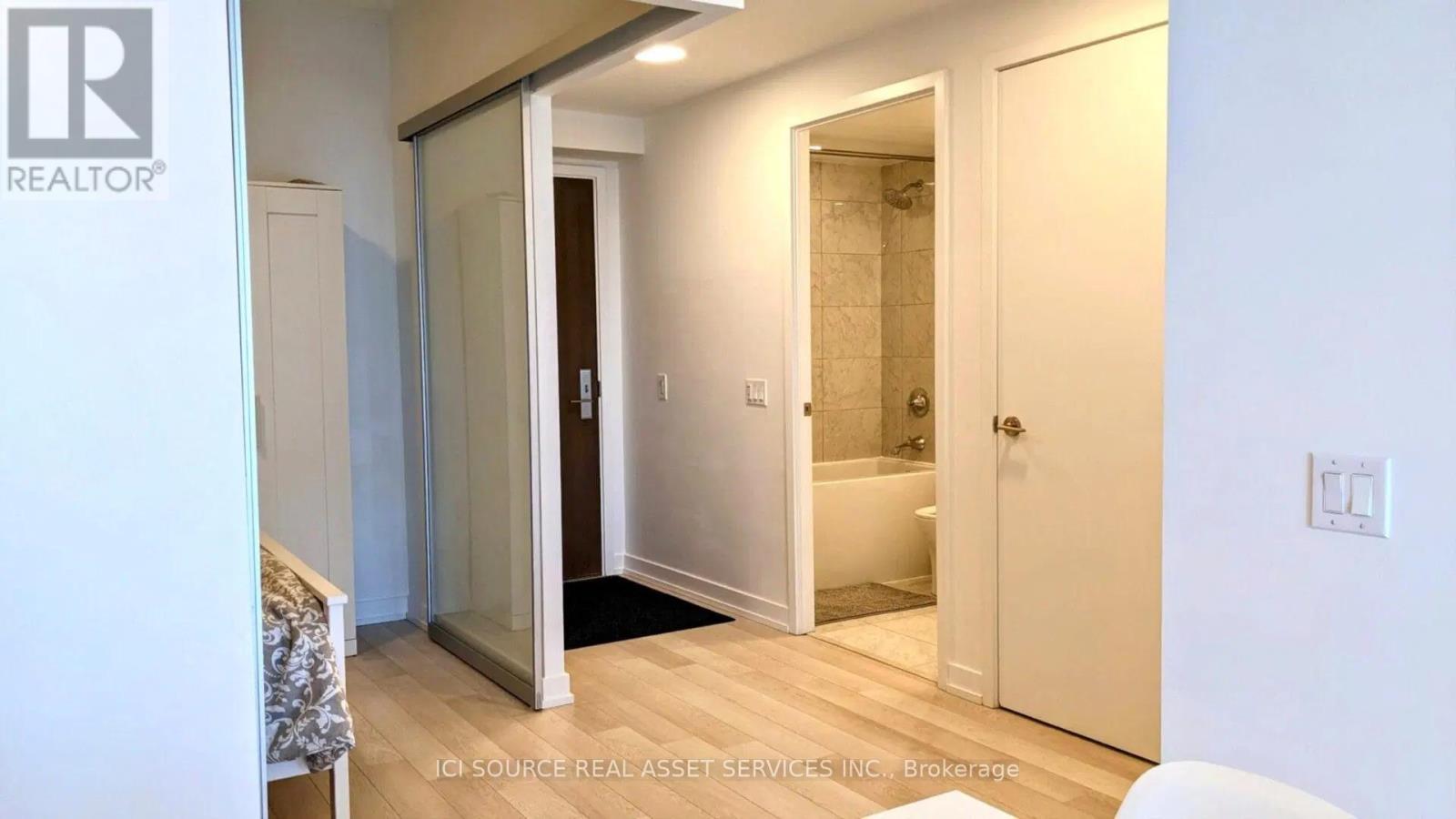 3210 - 39 Roehampton Avenue, Toronto, Ontario  M4P 0G1 - Photo 15 - C13093048