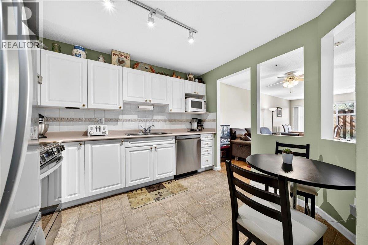 122 2678 Dixon Street, Port Coquitlam, British Columbia  V3C 6L7 - Photo 4 - R3120420