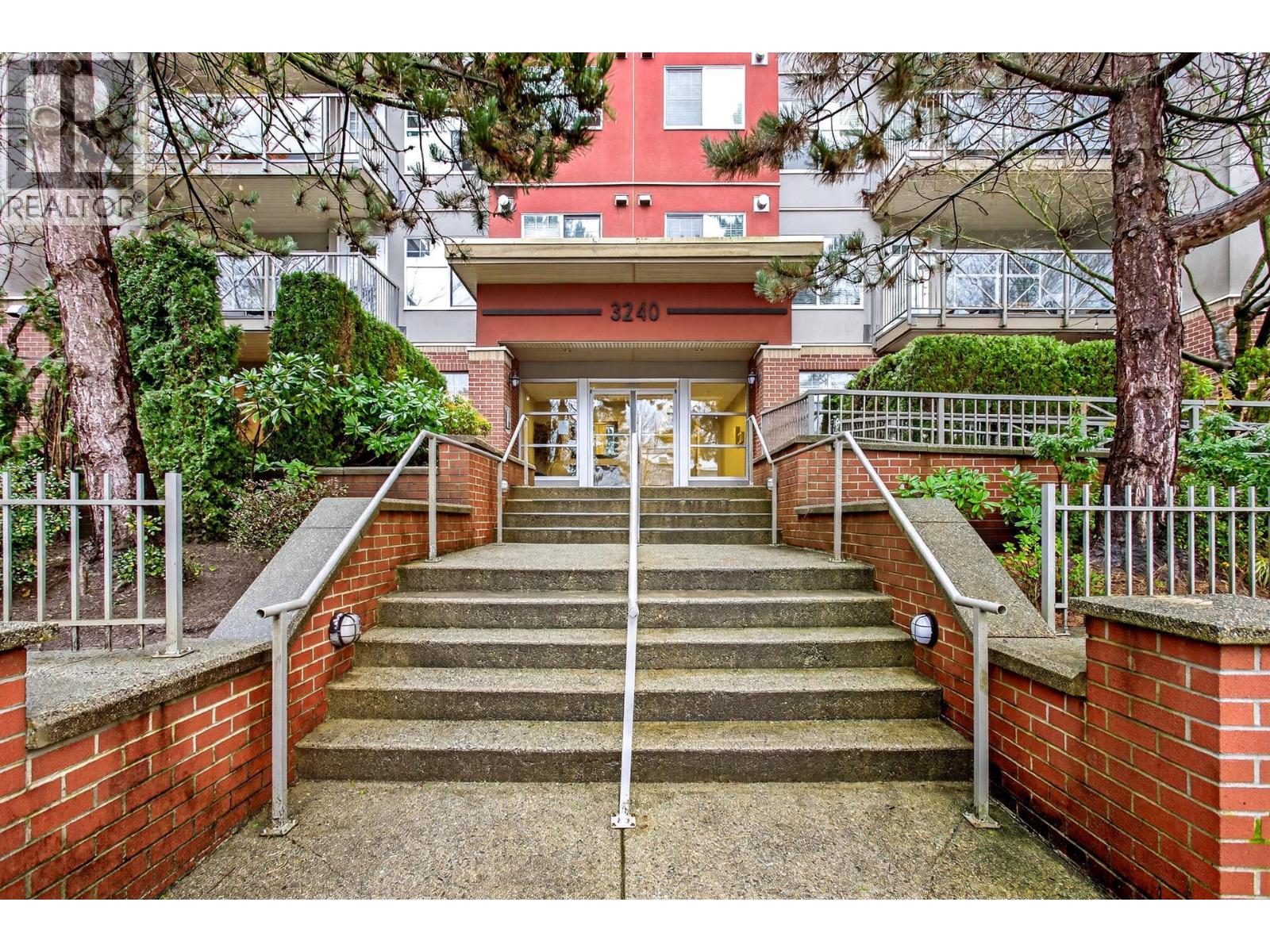 110 3240 St Johns Street, Port Moody, British Columbia  V3H 0C1 - Photo 2 - R3120472