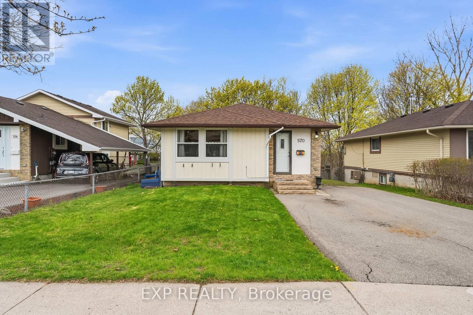 570 Annandale Street, Oshawa, Ontario  L1H 7S7 - Photo 2 - E13093100