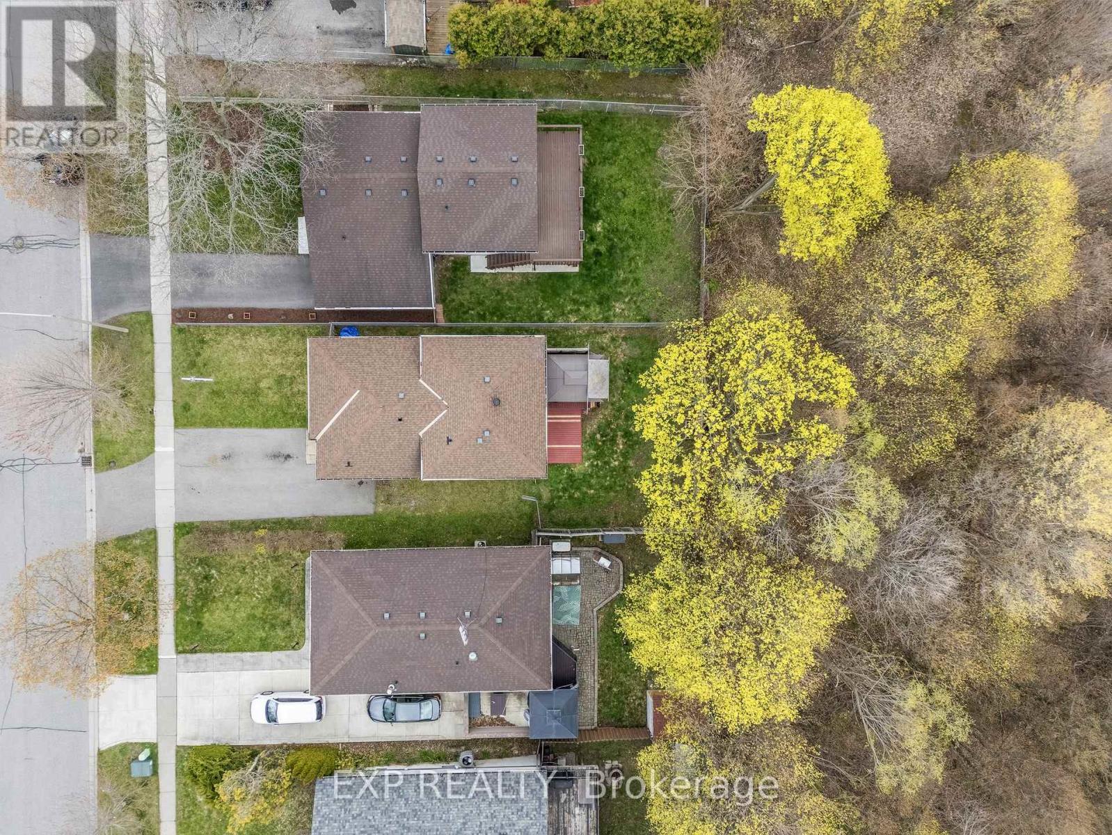 570 Annandale Street, Oshawa, Ontario  L1H 7S7 - Photo 4 - E13093100