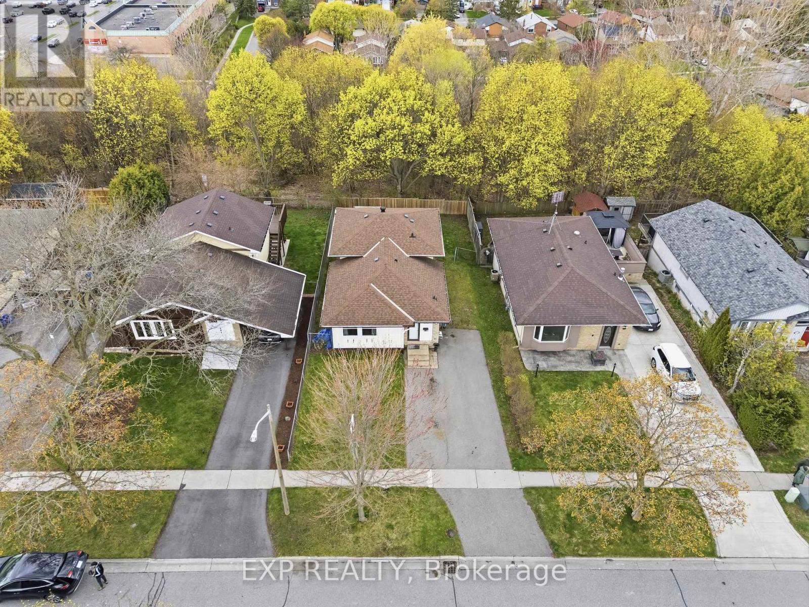 570 Annandale Street, Oshawa, Ontario  L1H 7S7 - Photo 6 - E13093100