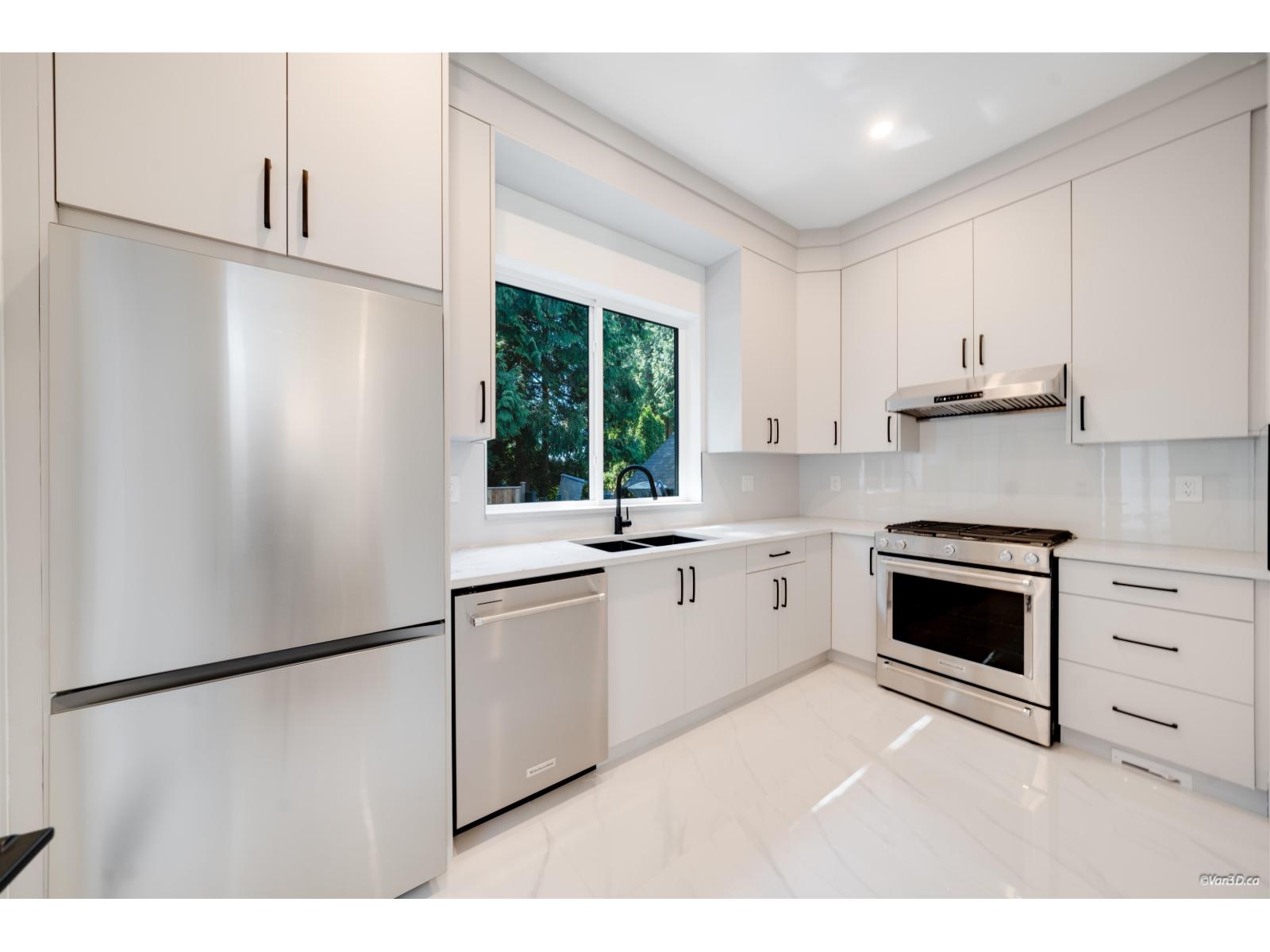 13030 15 Avenue, Surrey, British Columbia  V4A 1K7 - Photo 11 - R3120422