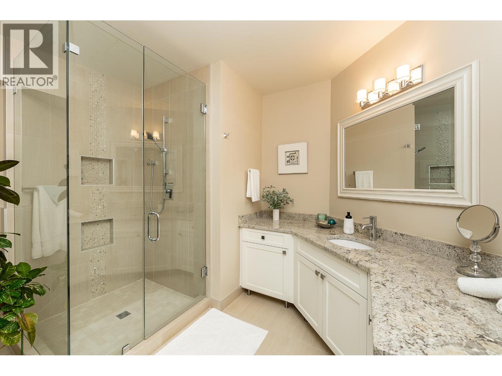 408 Riverview Crescent, Coquitlam, British Columbia  V3C 4X8 - Photo 28 - R3120448