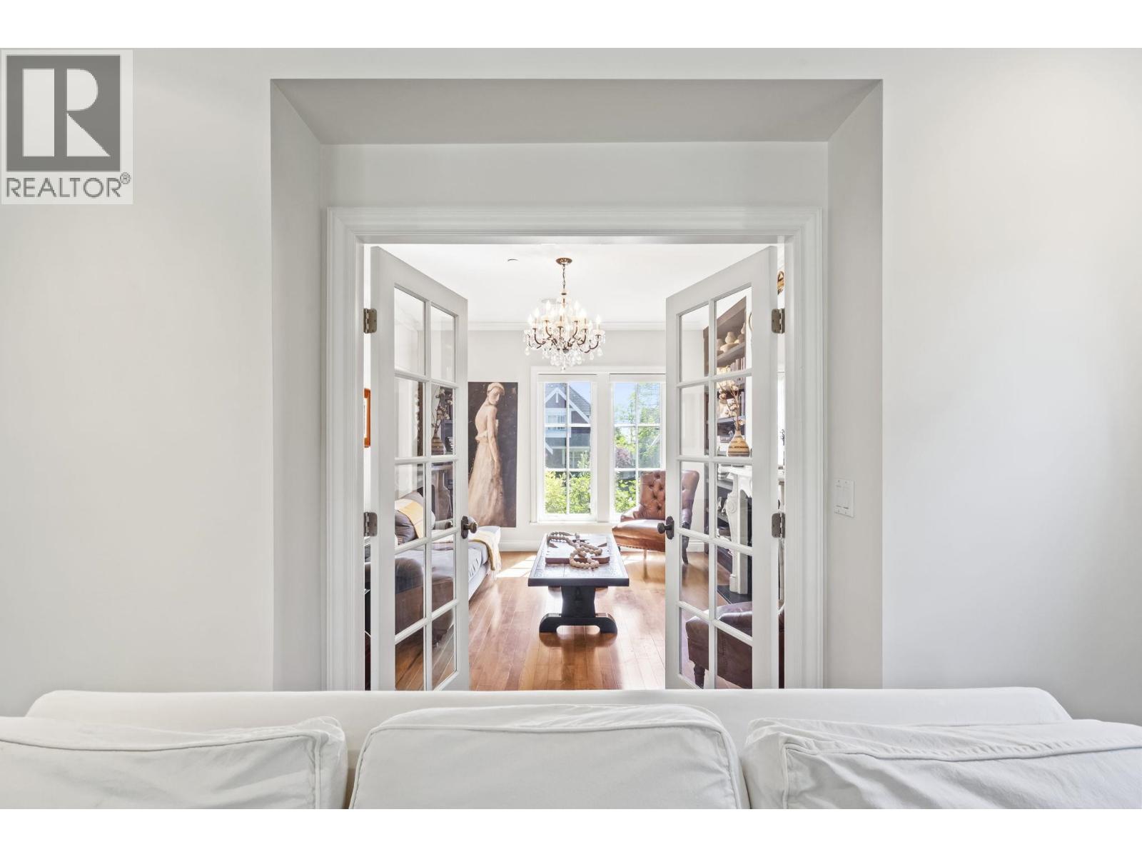 125 W 39th Avenue, Vancouver, British Columbia  V5Y 2P1 - Photo 8 - R3120488