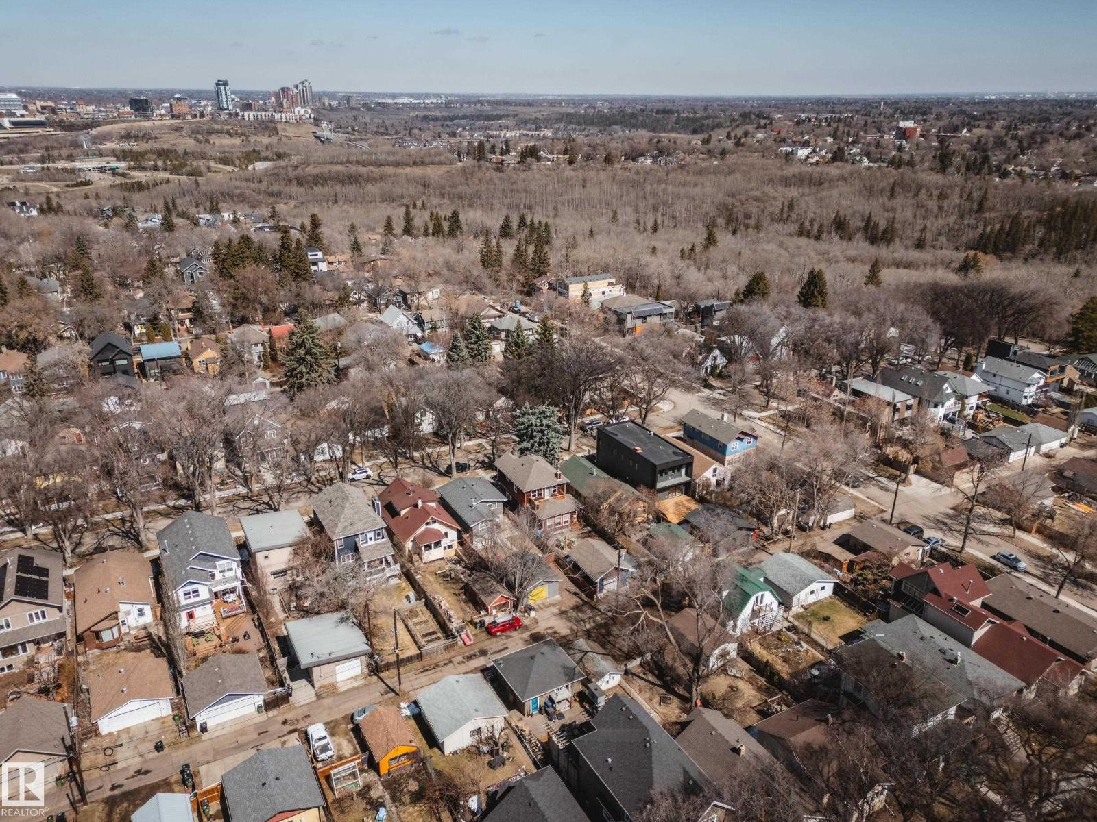 9815 90 Av Nw, Edmonton, Alberta  T6E 2T2 - Photo 53 - E4486065