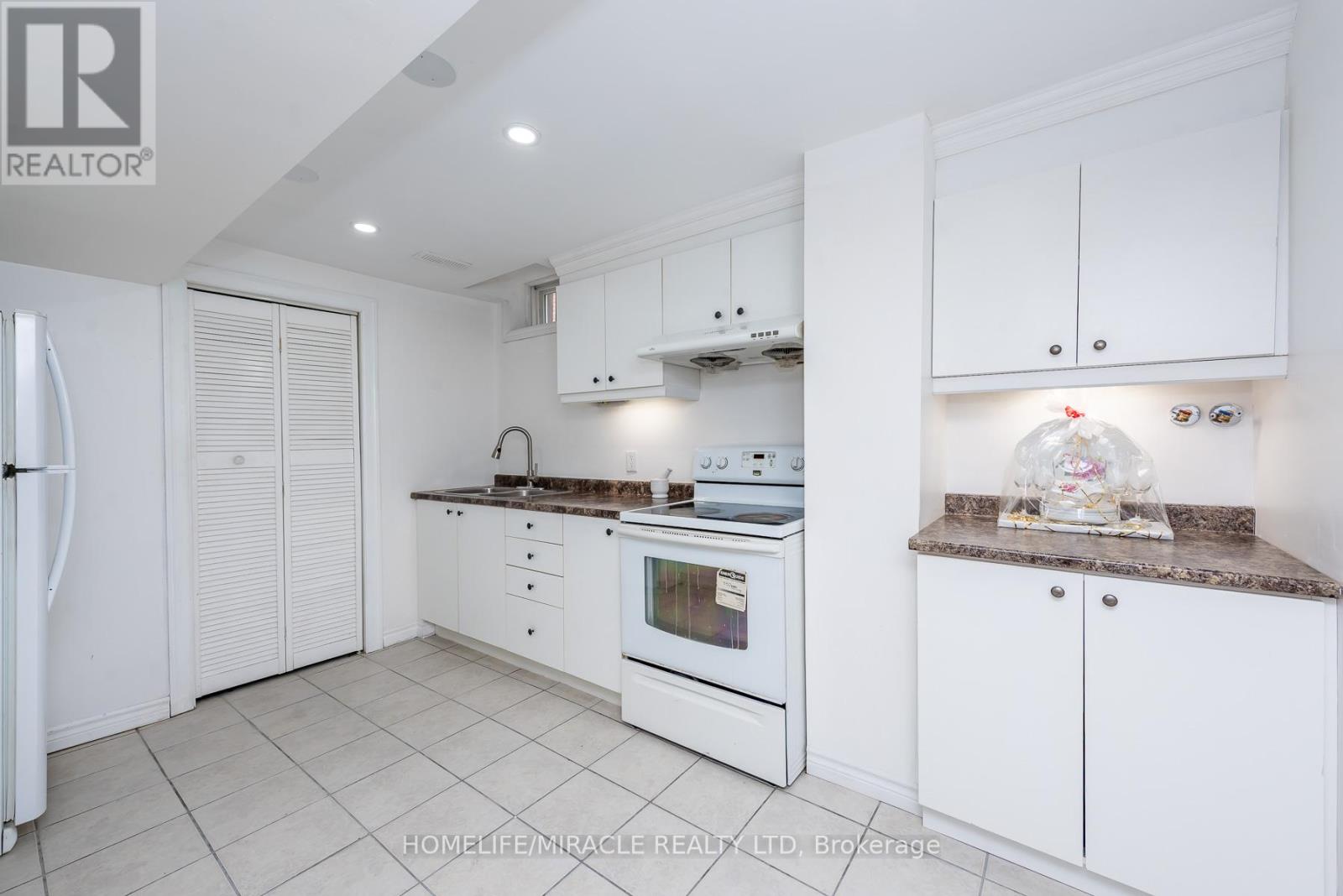 5457 Heritage Hills Boulevard, Mississauga, Ontario  L5R 2H4 - Photo 37 - W13092752