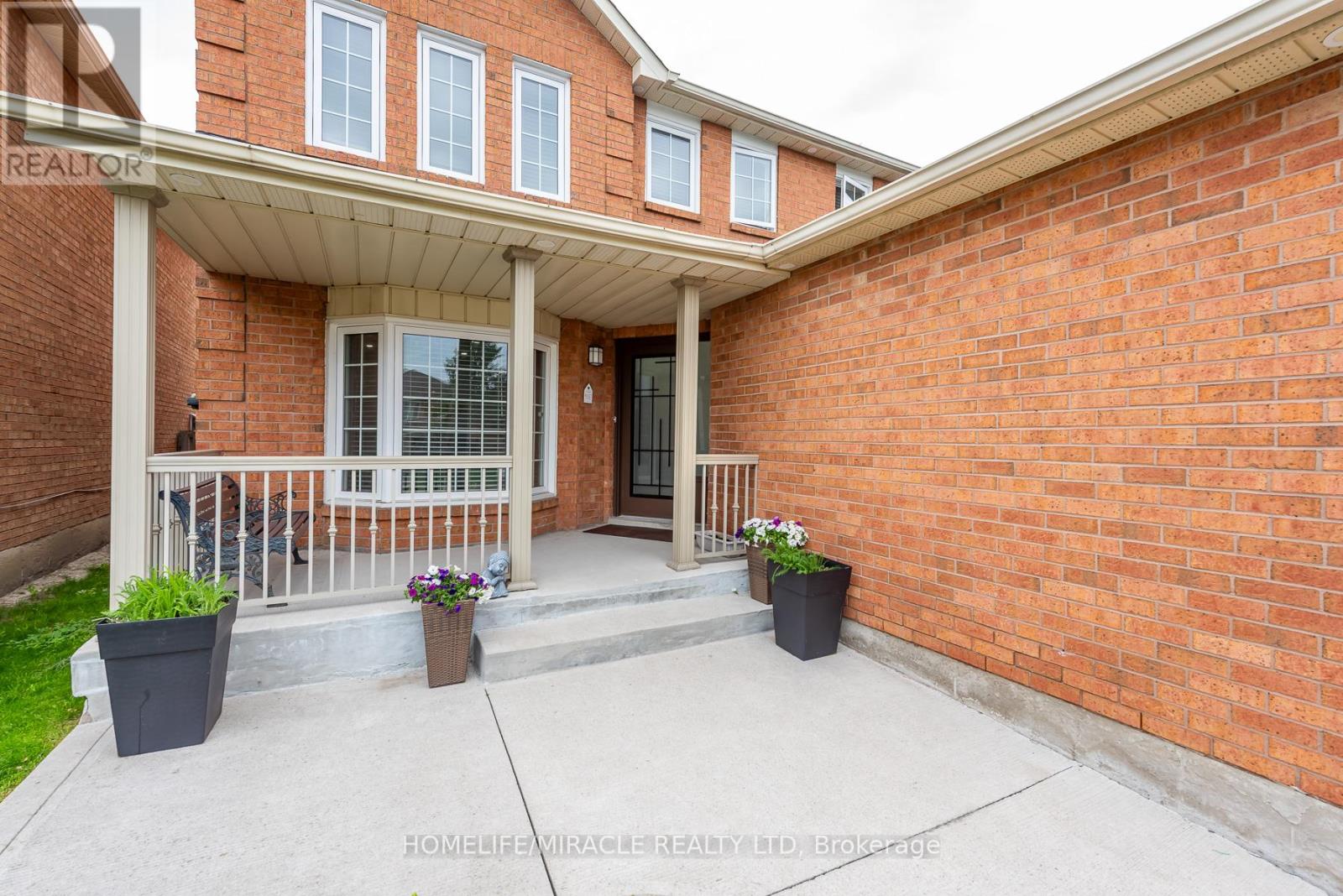 5457 Heritage Hills Boulevard, Mississauga, Ontario  L5R 2H4 - Photo 2 - W13092752