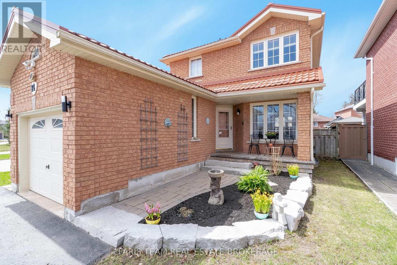 14 Nightingale Crescent, Barrie (Painswick South), Ontario  L4N 8A3 - Photo 5 - S13093032