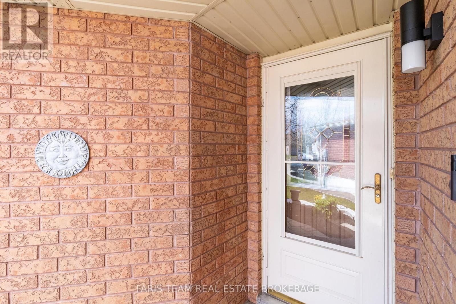 14 Nightingale Crescent, Barrie (Painswick South), Ontario  L4N 8A3 - Photo 6 - S13093032