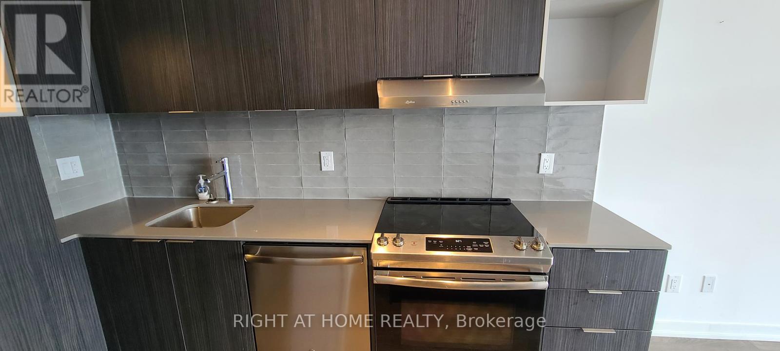 1817 - 2520 Eglinton Avenue W, Mississauga, Ontario  L5M 0Y4 - Photo 15 - W13093096