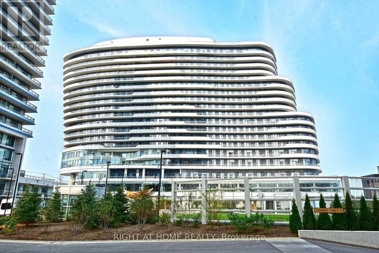 1817 - 2520 Eglinton Avenue W, Mississauga, Ontario  L5M 0Y4 - Photo 2 - W13093096