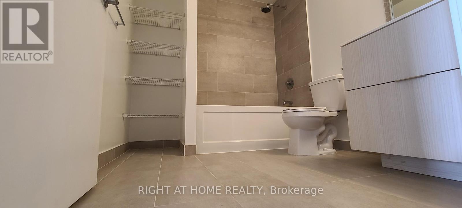 1817 - 2520 Eglinton Avenue W, Mississauga, Ontario  L5M 0Y4 - Photo 21 - W13093096
