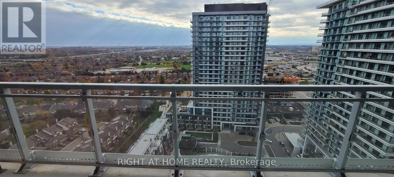 1817 - 2520 Eglinton Avenue W, Mississauga, Ontario  L5M 0Y4 - Photo 24 - W13093096