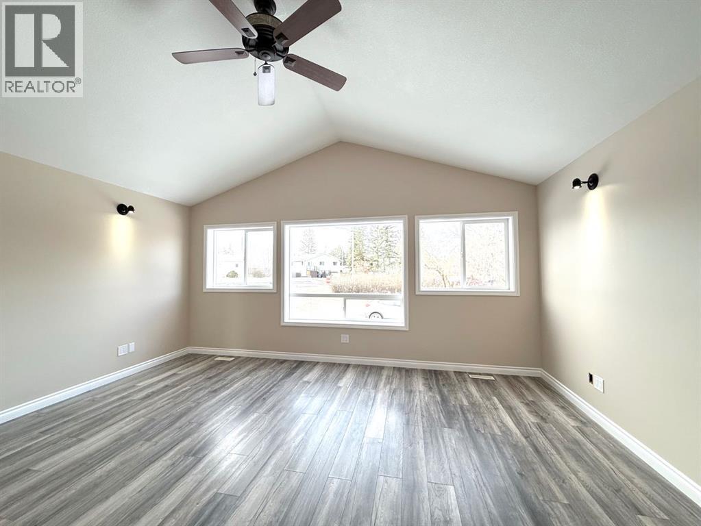 111 1 Street N, Marwayne, Alberta  T0B 2W0 - Photo 12 - A2272850