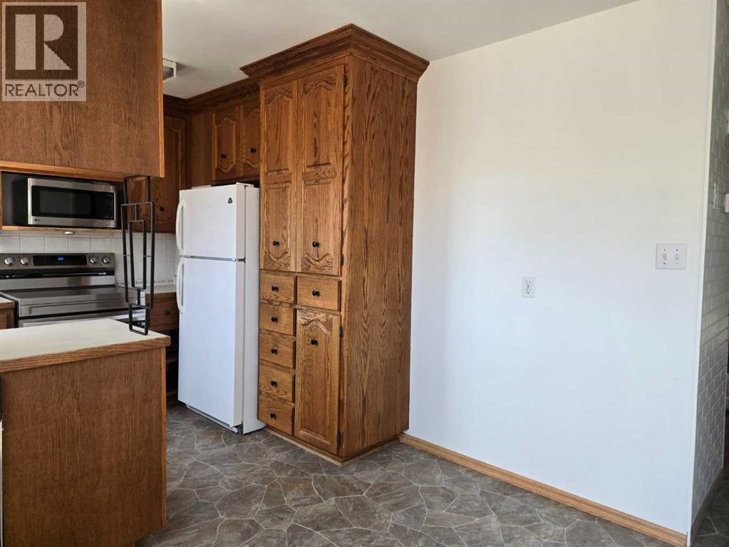 29, 441 Switzer Drive, Hinton, Alberta  T7V 1Z7 - Photo 5 - A2289634