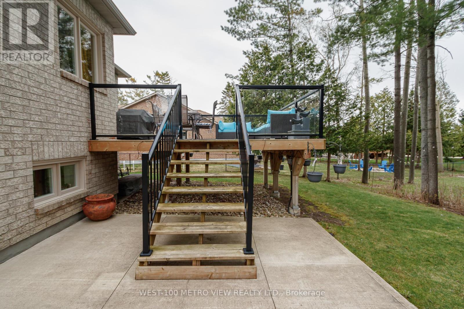 7 Fairway Crescent, Wasaga Beach, Ontario  L9Z 1C1 - Photo 43 - S13092382