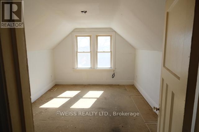 329 Talbot Street, Hamilton, Ontario  L8H 6T2 - Photo 5 - X13064998