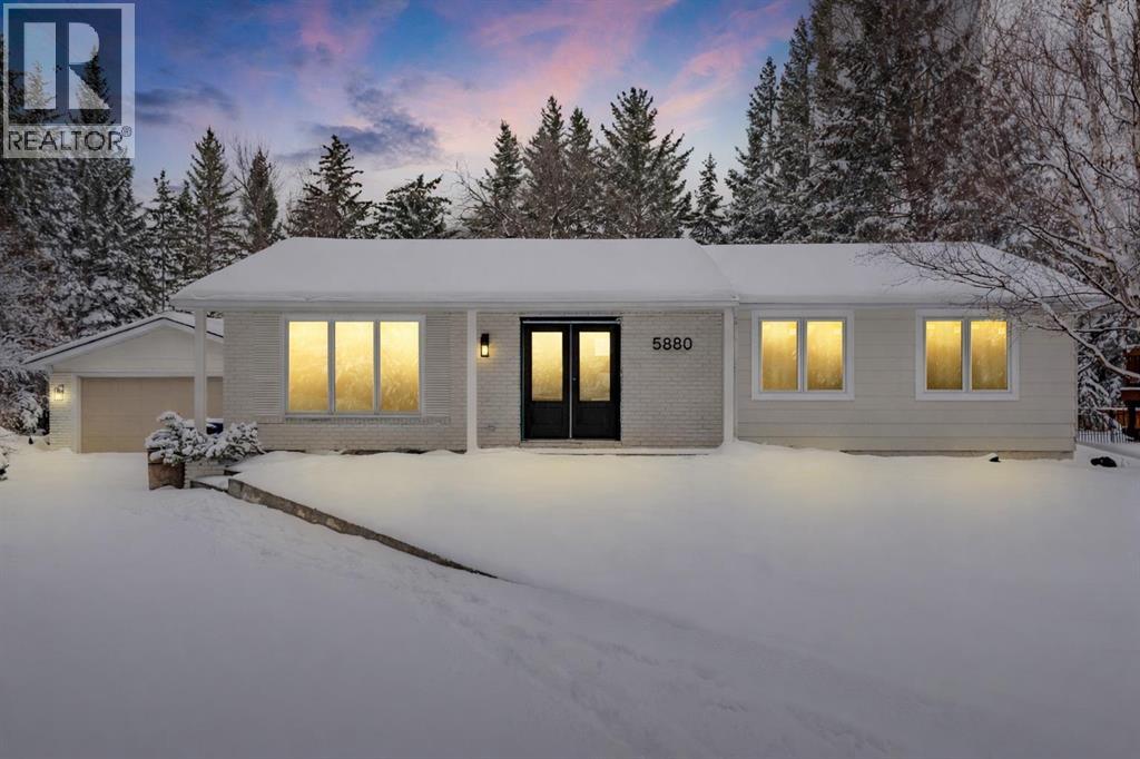 5880 Dalridge Hill NW, Calgary, Alberta