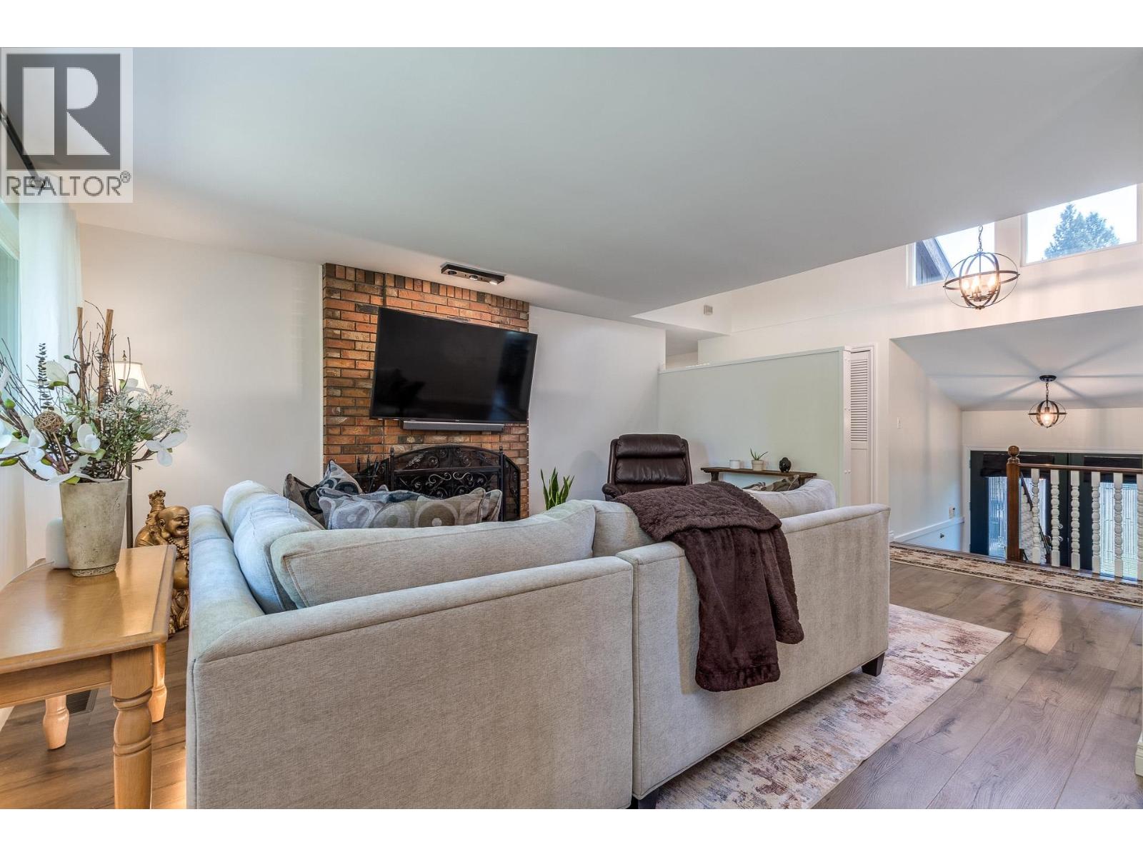 19541 119a Avenue, Pitt Meadows, British Columbia  V3Y 1K9 - Photo 6 - R3119349
