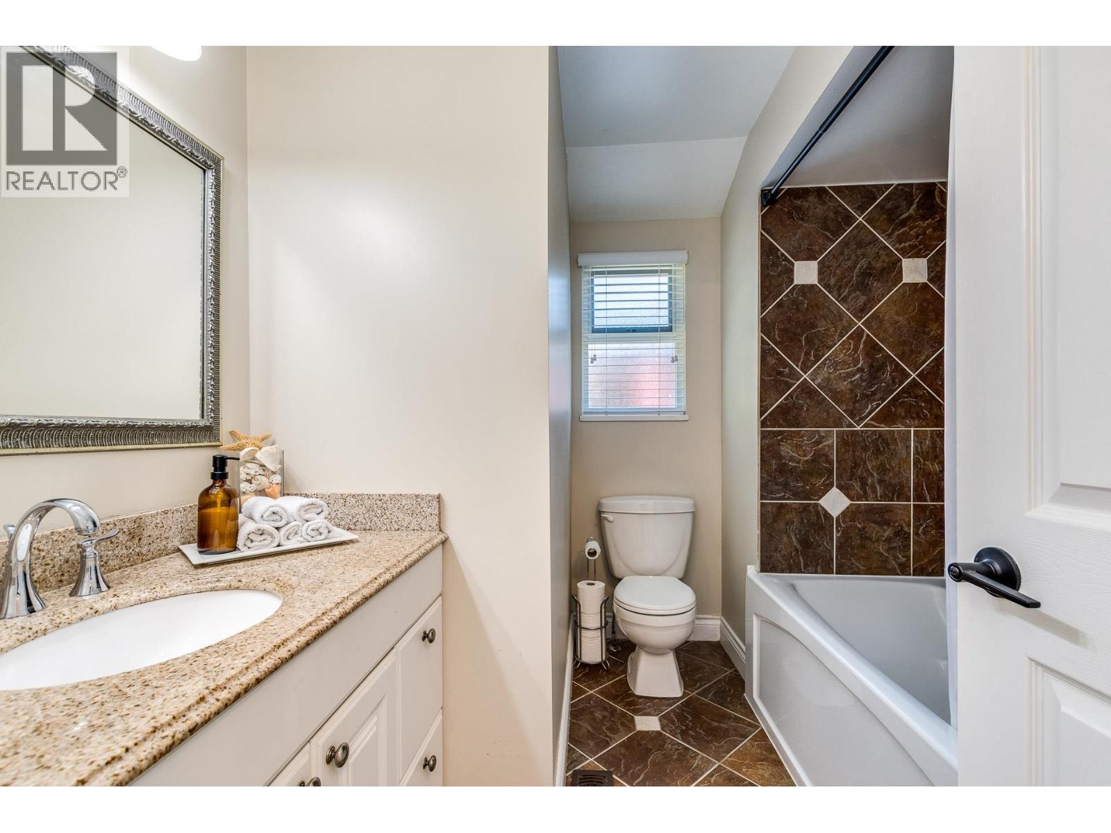 19541 119a Avenue, Pitt Meadows, British Columbia  V3Y 1K9 - Photo 17 - R3119349