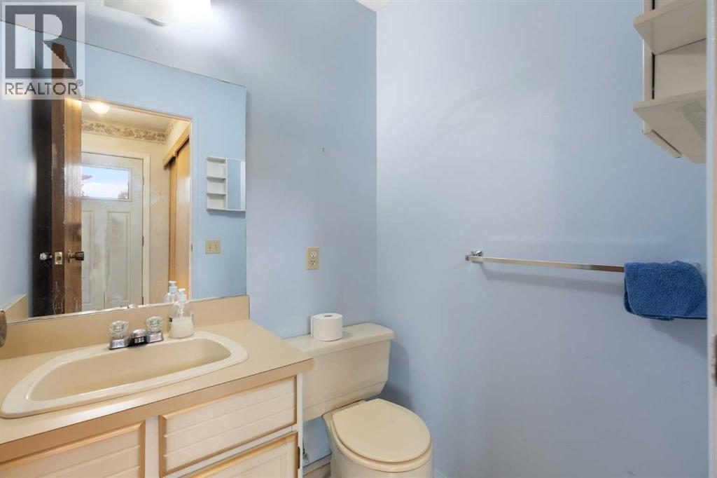 460 Cannington Close Sw, Calgary, Alberta  T2W 3G2 - Photo 11 - A2304927